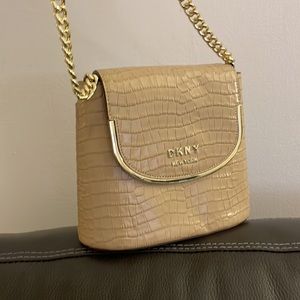 Dkny faith bucket crossbody